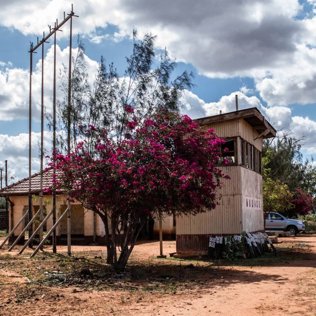 Captured: 15th October 2015.
A side shot of Maungu station showing signaling cabin and the main station building itself