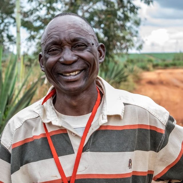 Patrick Mwaluda the caretaker and security guard at Mwatate Railway Station. I first met Mr.Mwaluda in 2014 (second photo). I was studying n Voi at the time so it made sense to start with the stations that were closest. Mwatate was the second station I visited in this project so it will always be close to my heart. I'll always be thankful to Mr.Mwaluda for welcoming us (not once but twice). We remained friends after.
This photo was taken in Oct 2015 on a second trip to the station this time with a better camera (obviously ☺️)