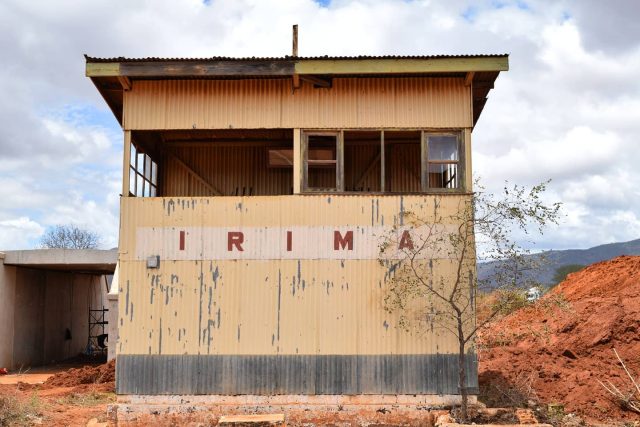 Irima station signalling cabin before/after Voi station depending on the direction you're moving 😊. Notice construction of the SGR in the background.
Captured in October 2015